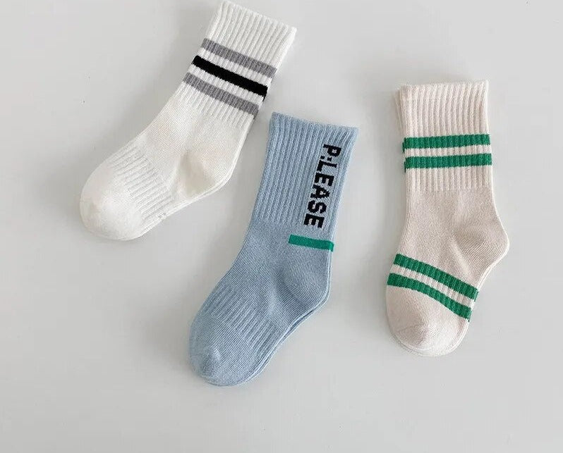 3 pairs of socks eddy