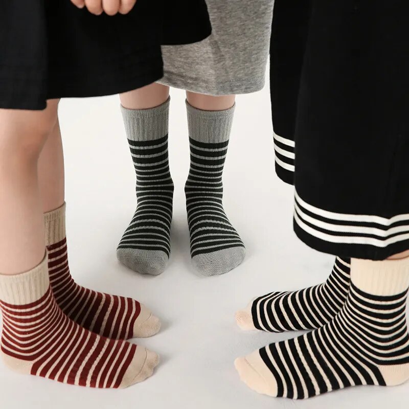 3 pairs of socks eddy